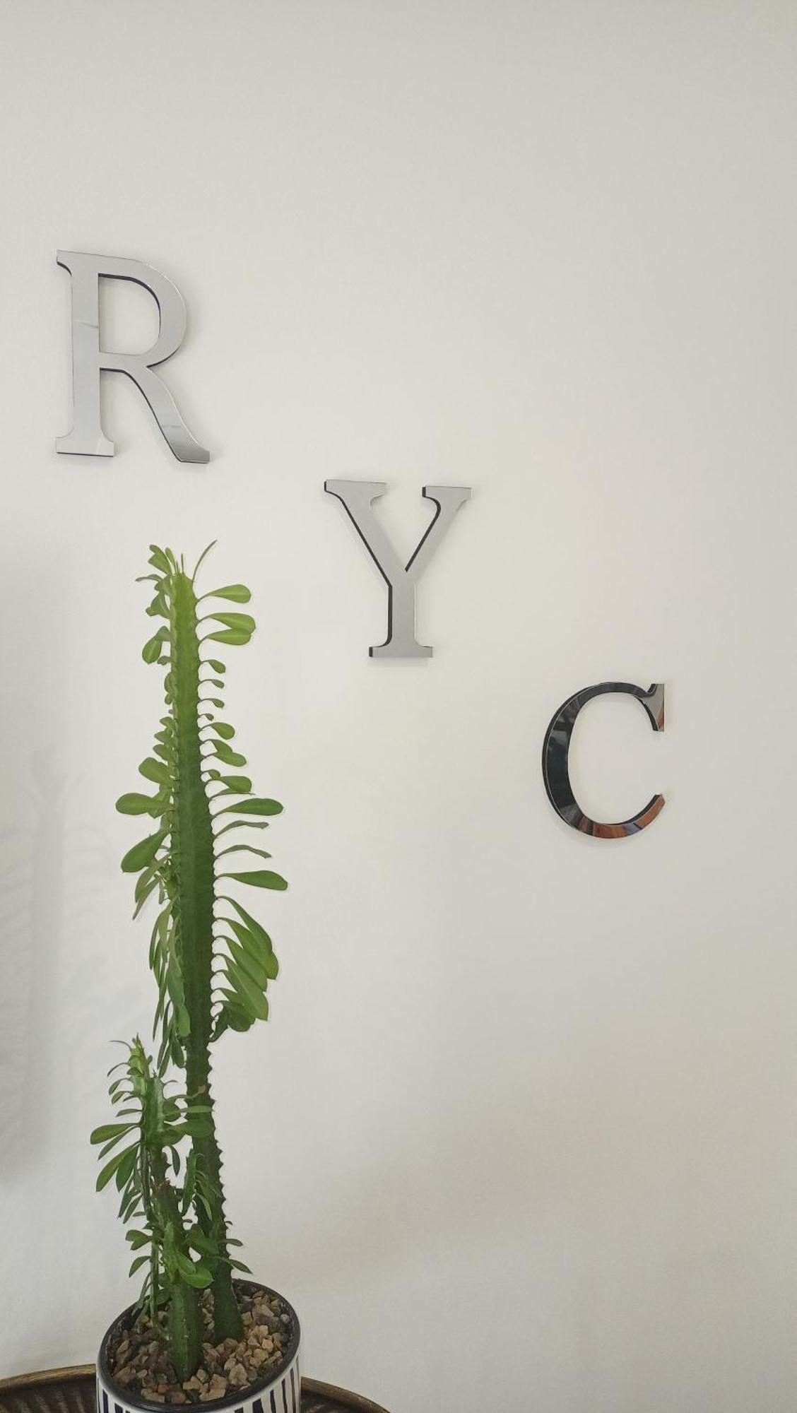 Apartamento R Y C Avilés Exterior foto